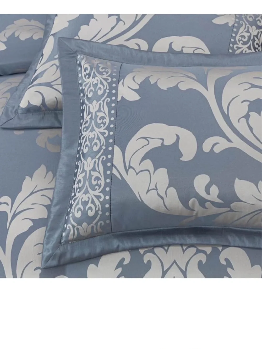 Chezmoi Collection Oversized Bedspread 118x106, Jacquard Matelasse Floral Damask